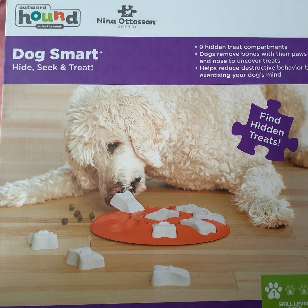 SALE!! Brand New Outward Hound Dog Smart